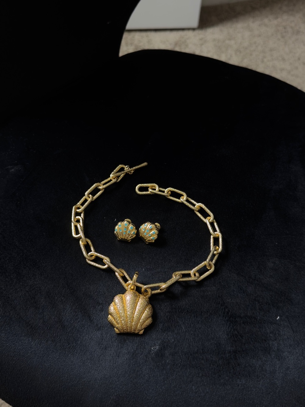 Gold Seashell Pendant Necklace and Earrings Set